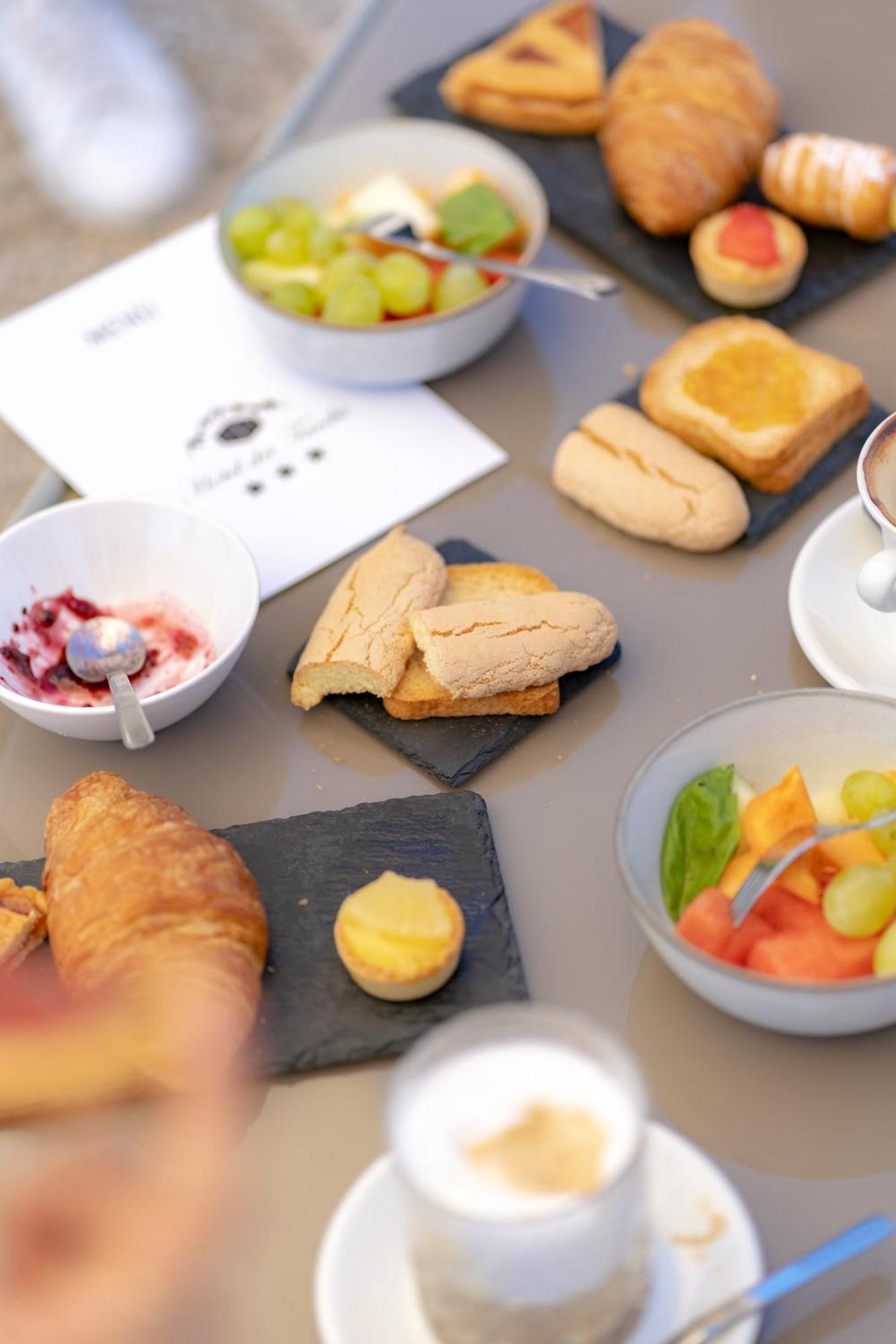 Hotel Dei Tacchi Osini 외부 사진